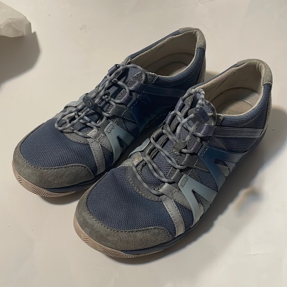 Dansko Shoes - Dansko Shoes Size 39